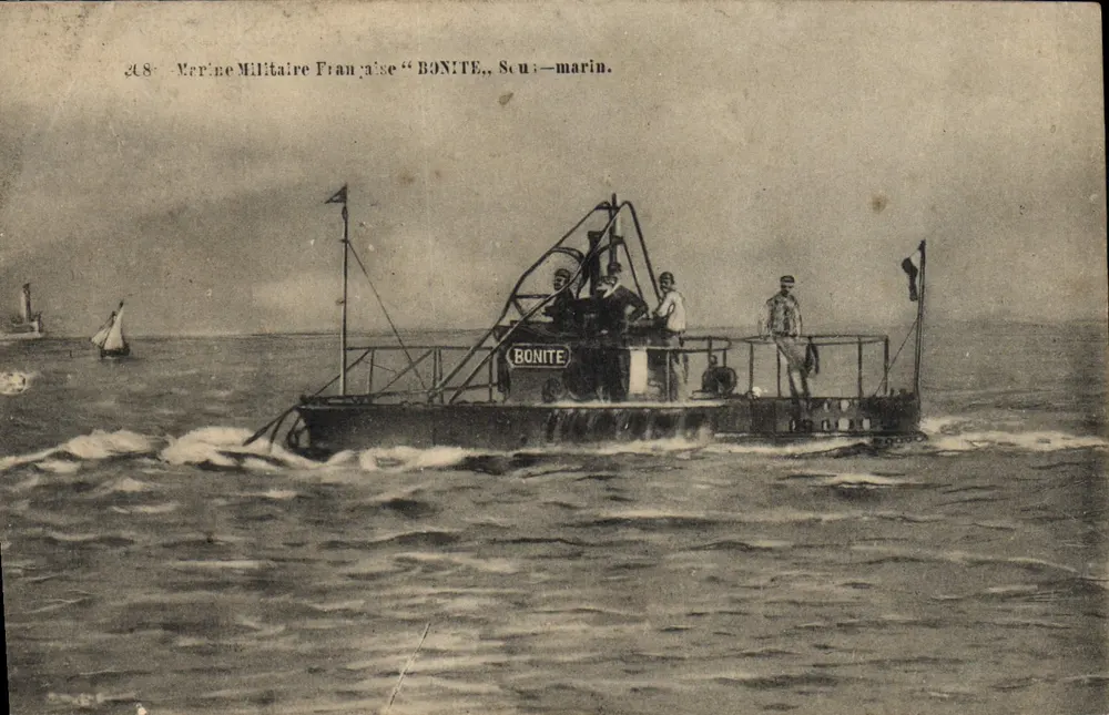 Navio militar francês "Bonite" — submarino — editora não identificada, n° de série 248 - Frente