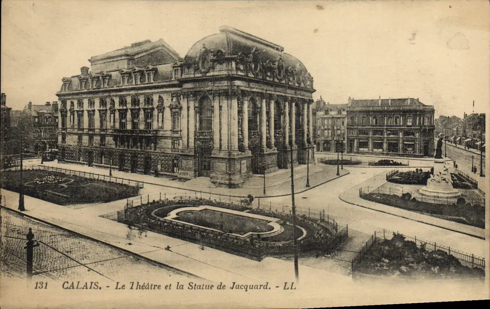 Calais - Das Theater und die Statue von Jacquard - LL - Vorderseite