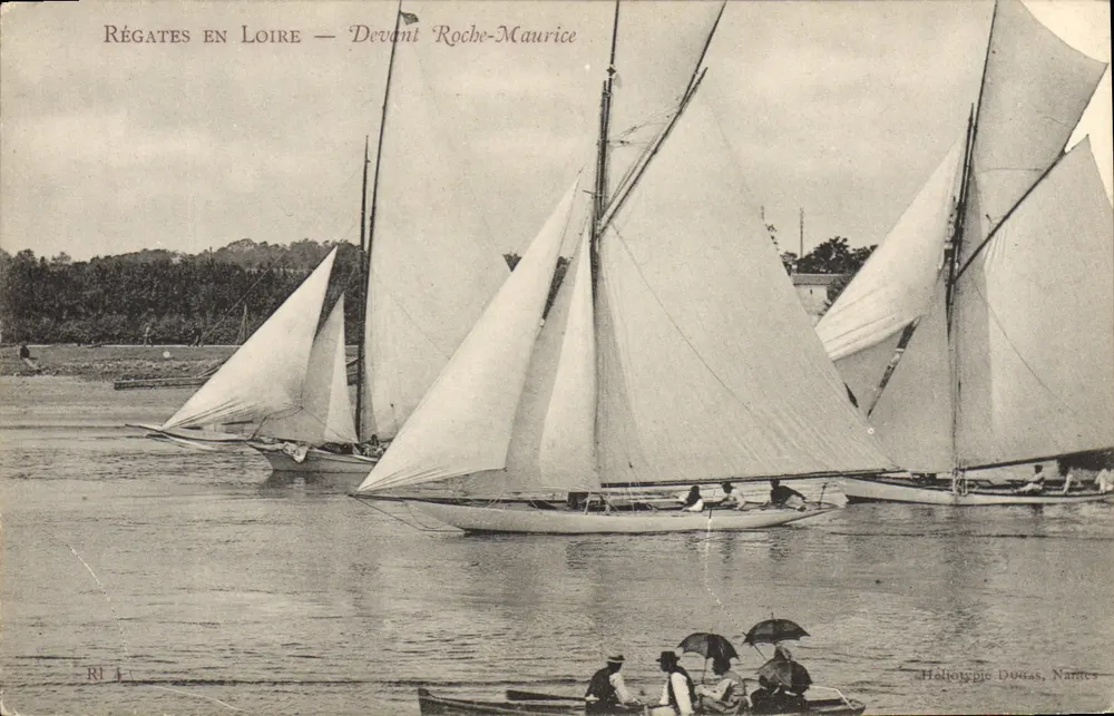 Regatas en el Loira — Frente a Roche-Maurice — Heliotipia Douglas, Nantes - Anverso