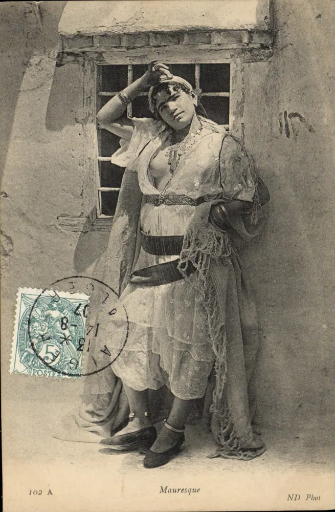 Jovem mulher mauresca — pose diante de uma janela — ND Phot, n° 102 A - Frente
