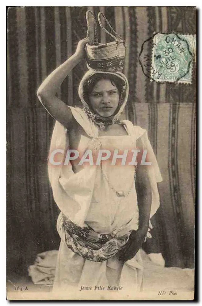 Jovem Menina Kabyle — ND Phot — série 16.J.A - Frente