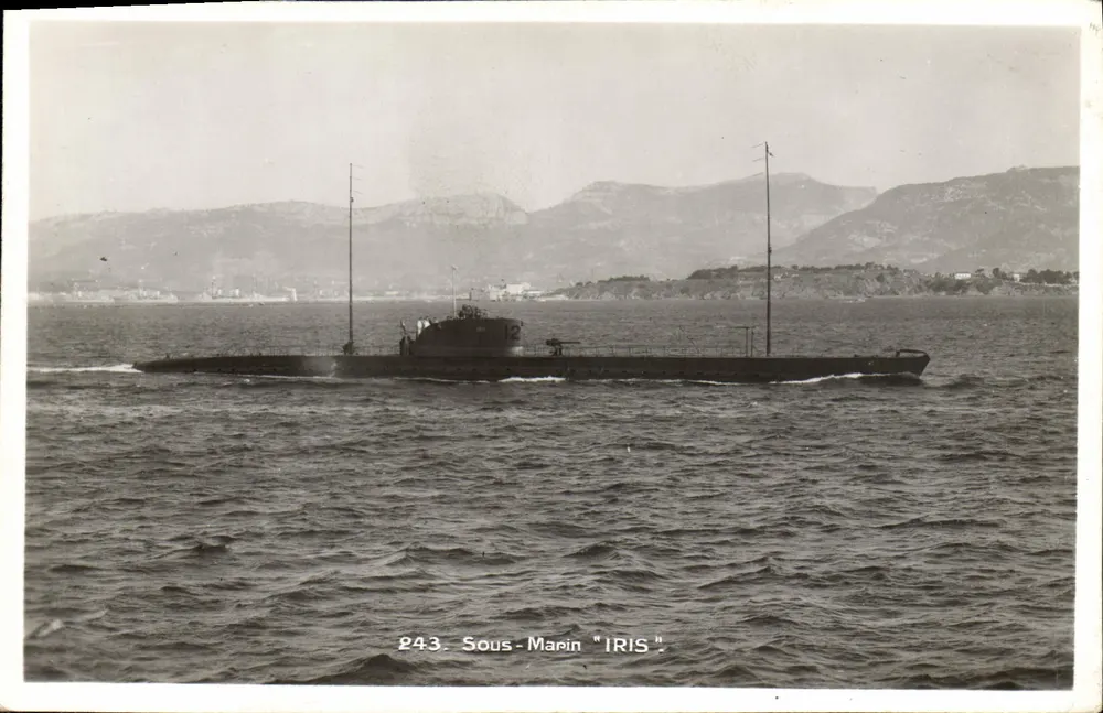 Submarino "IRIS" — Série 243 — Edição Leblond St-Hilaire & Cie - Frente