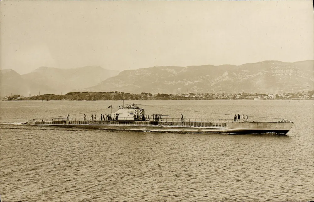 Submarino S72 — Toulon — A. Ganda, 65, Quai Cronstadt - Frente