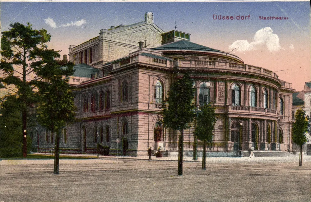 Düsseldorf. Stadttheater — vista do edifício — n° 18 - Frente