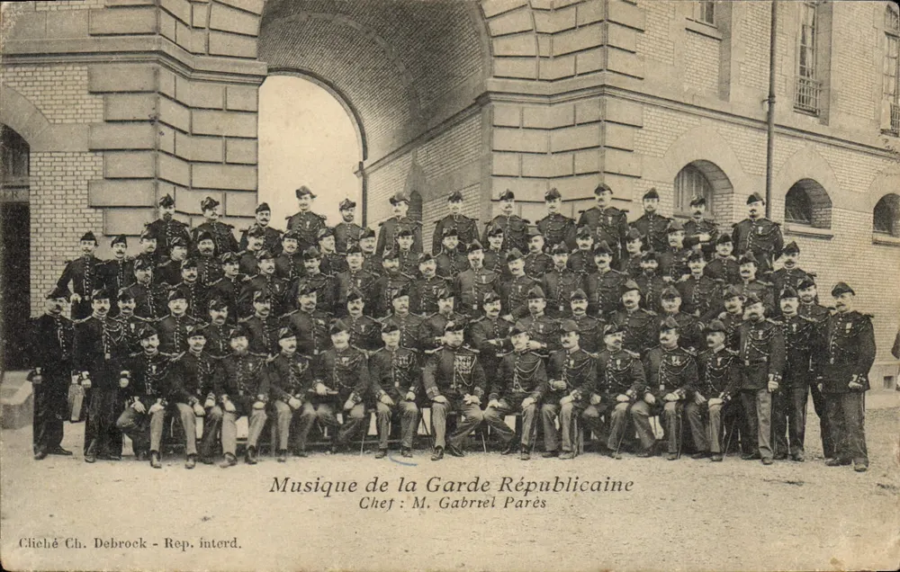 Musik der Republikanischen Garde — Dirigent: M. Gabriel Parès — Foto von Ch. Debrock - Reproduktion verboten - Vorderseite
