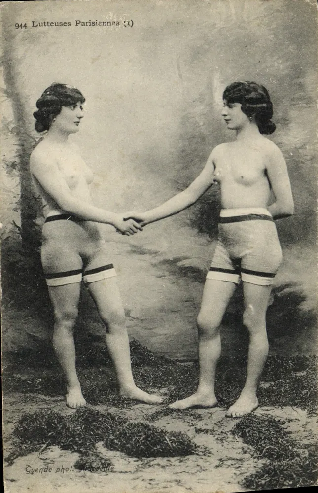 Pariser Wrestlerinnen (1) — Serie 944 — Guende phot. Marseille - Vorderseite