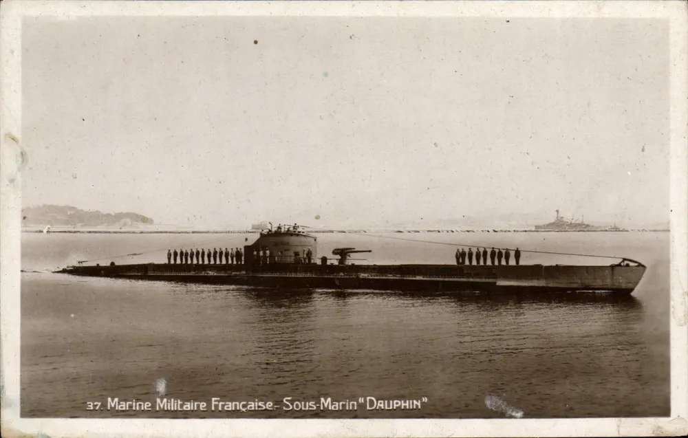 Submarino "Dauphin" — Marinha Militar Francesa — n°37 - Frente