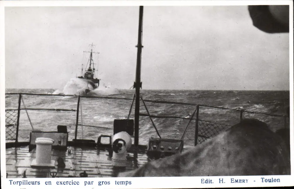 Torpedoboote in Aktion bei stürmischem Wetter — Edit. H. EMERY - Toulon - Vorderseite
