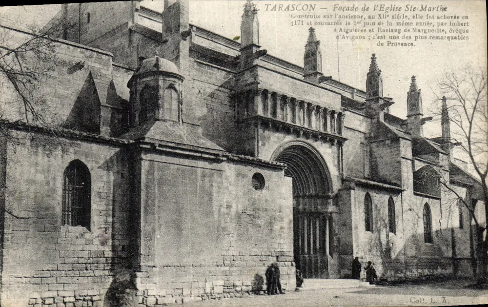 Tarascon — Facha da Igreja Santa-Martha — Coll. L. A. - Frente