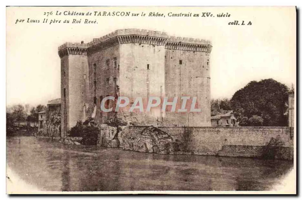 Castelo de Tarascon sobre o Rio Ródano — Construído no século XV por Luís II, pai do Rei René — coll. L A - Frente