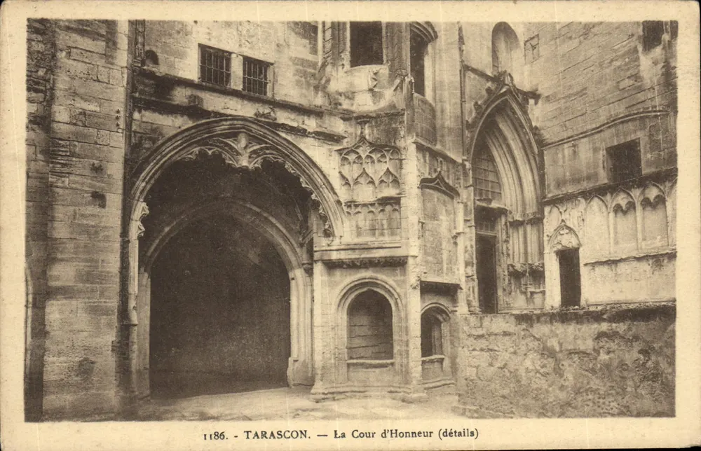 Tarascon — A Cour d'Honneur (detalhes) — Edição « La Vieux-Port » n° 1186 - Frente
