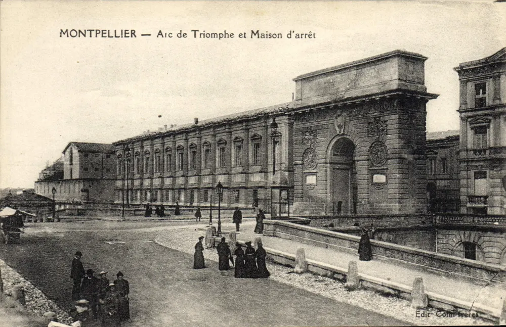 Montpellier — Arco do Triunfo e Casa de Detenção — Editor Colin Frères - Frente