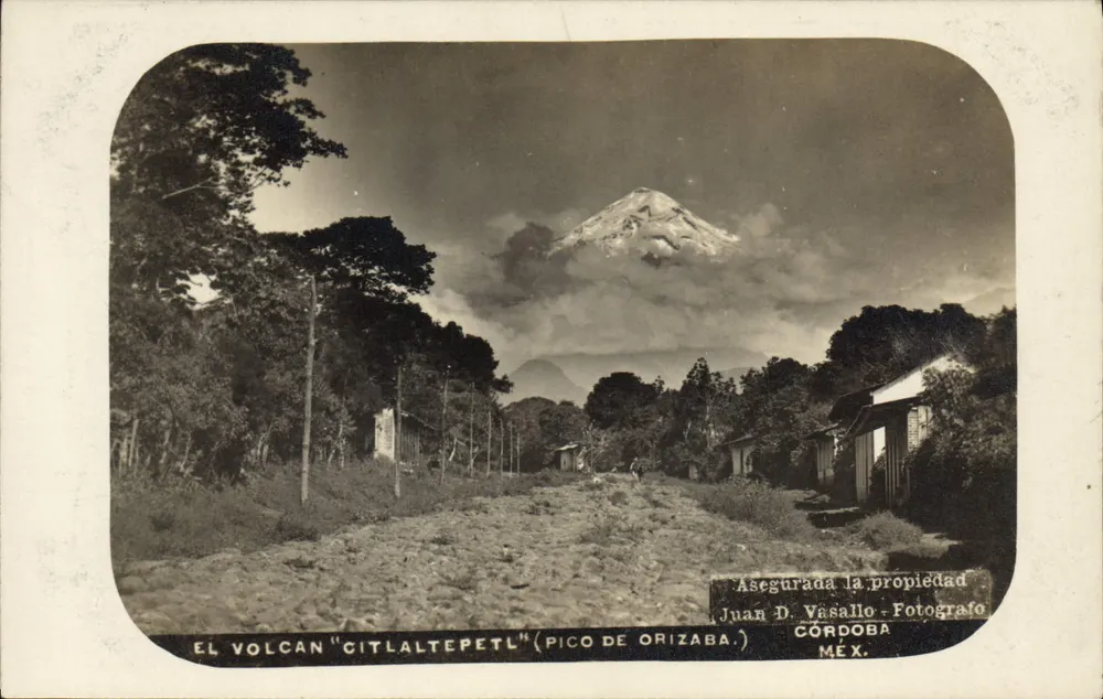 Vulkan Citlaltépetl (Pico de Orizaba) — Panoramablick — Juan D. Vasallo, Córdoba, Mex. - Vorderseite