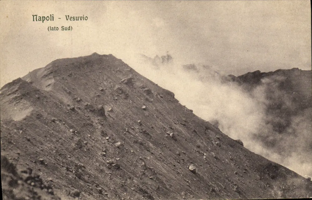 Nápoles - Vesúvio (lado Sul) — vista do flanco sul do vulcão — E. Regozino, Nápoles - Frente