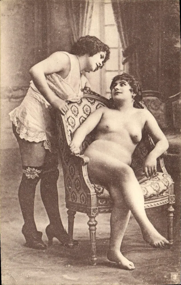 Duas mulheres — cena íntima — Lagache, Série 6 - Frente