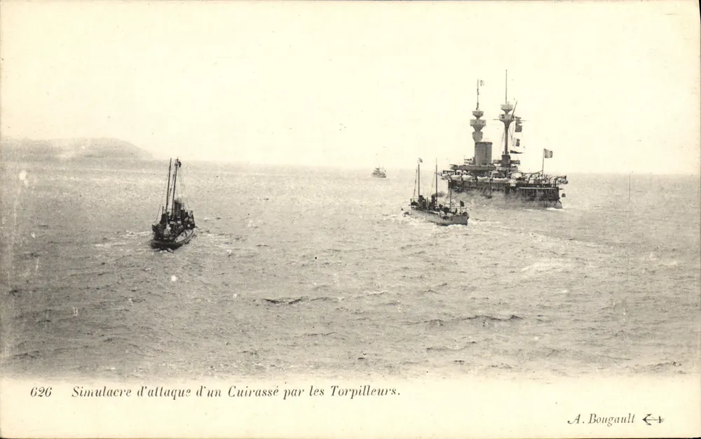 Simuliertes Angriffsmanöver eines Panzerschiffes durch Torpedoboote — A. Bougault, n° 626 - Vorderseite