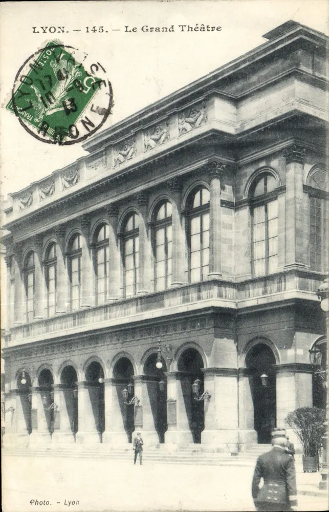 LYON — 145 — O Grande Teatro — Foto. Lyon - Frente