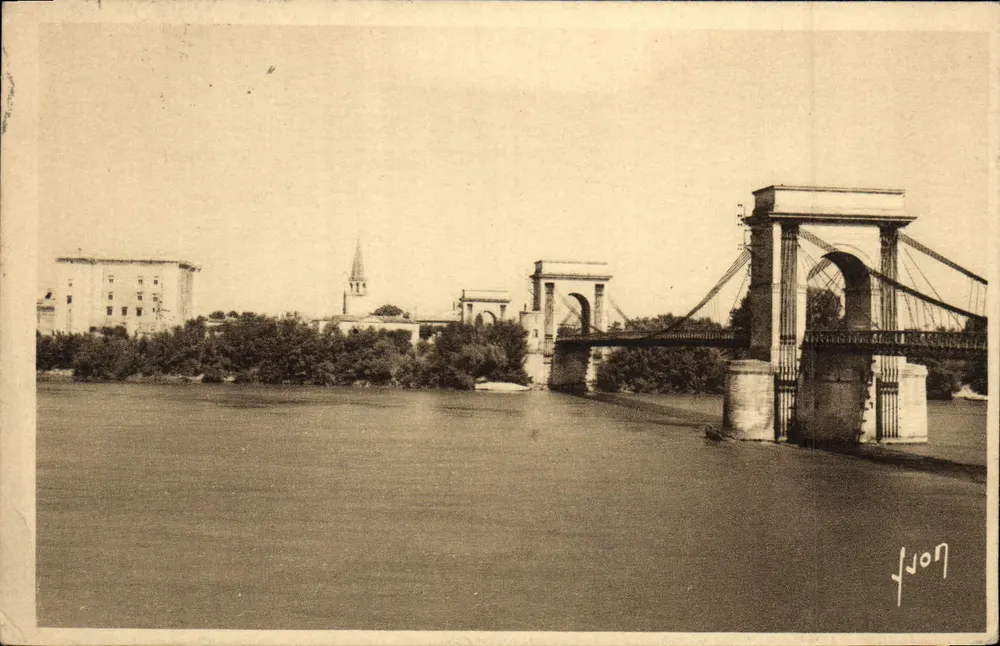 Ponte suspensa sobre o Rhône — Tarascon (Bouches-du-Rhône) — Les Editions d'Art Vyon, n°400 - Frente