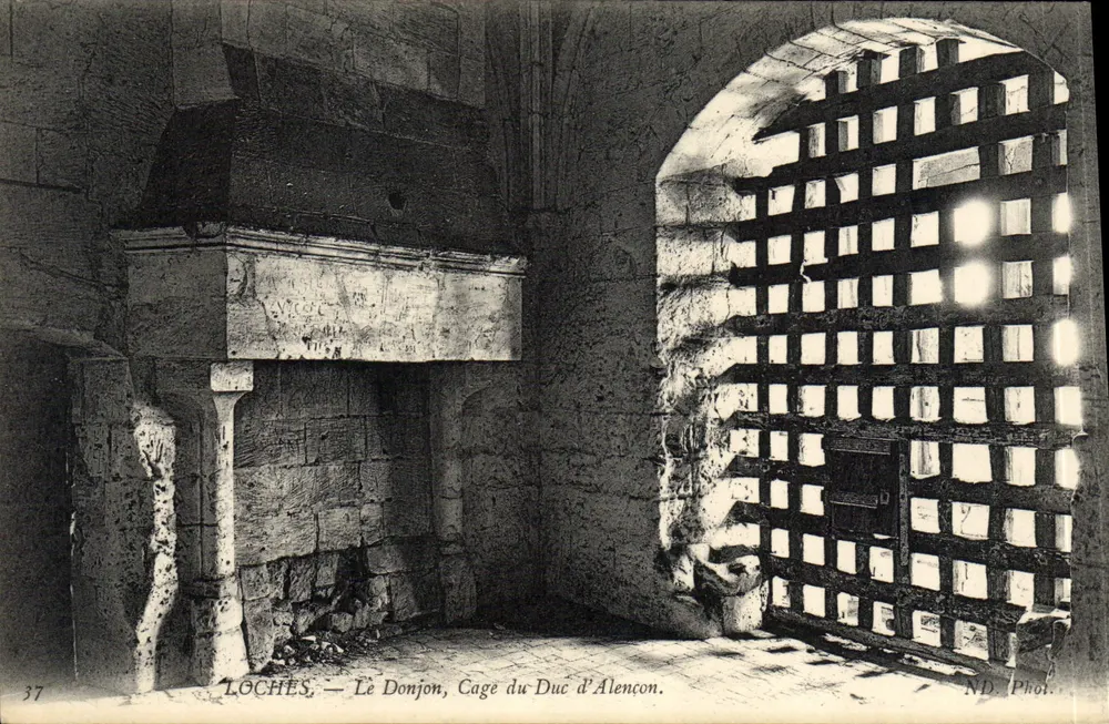 Loches — O Donjon, Cárcere do Duque de Alençon — ND. Phot. — n°37 - Frente