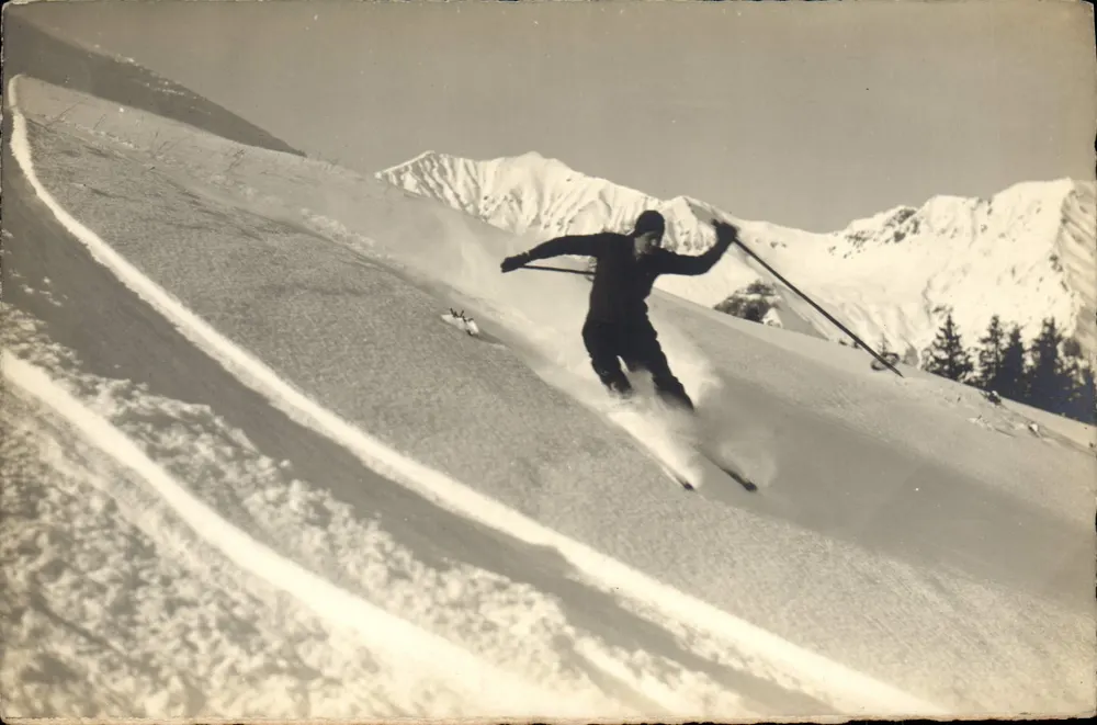 Skifahrer in den Bergen — Albdriathorn — Thot & Oyger - Vorderseite