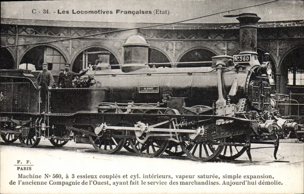 Locomotiva N°560 — Antiga Companhia do Oeste — Estado - Frente