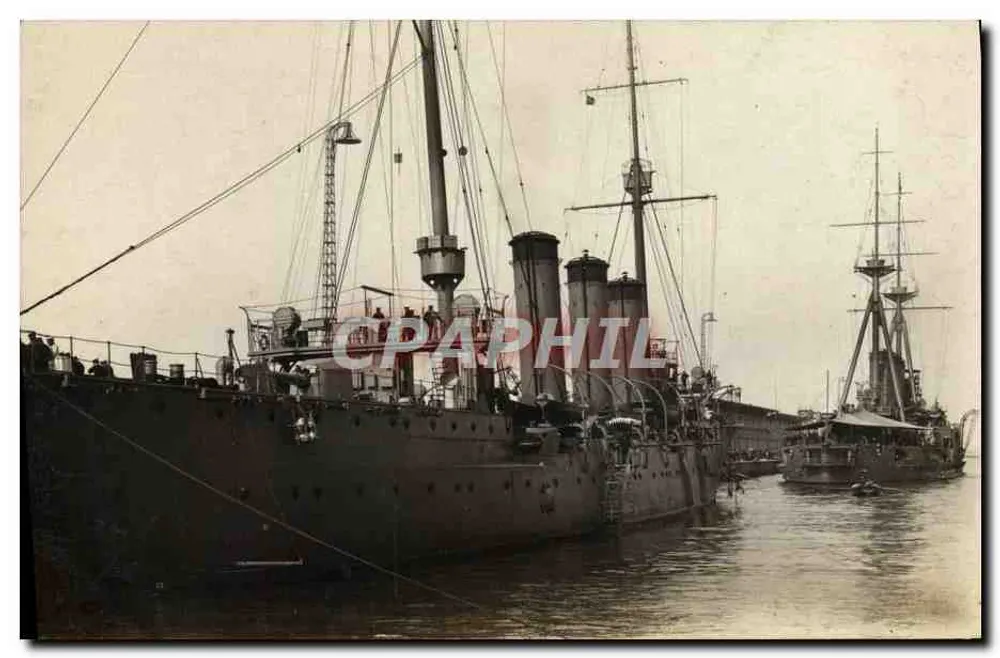 Navio de guerra no cais — Porto — Editor não identificado - Frente