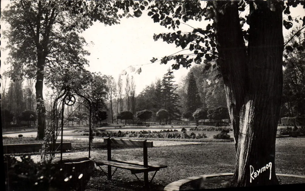 Chelles-sur-Marne — Un bel angolo nel parco — Ed. d'Art Raymon, 49, rue Michel Levallois - Recto