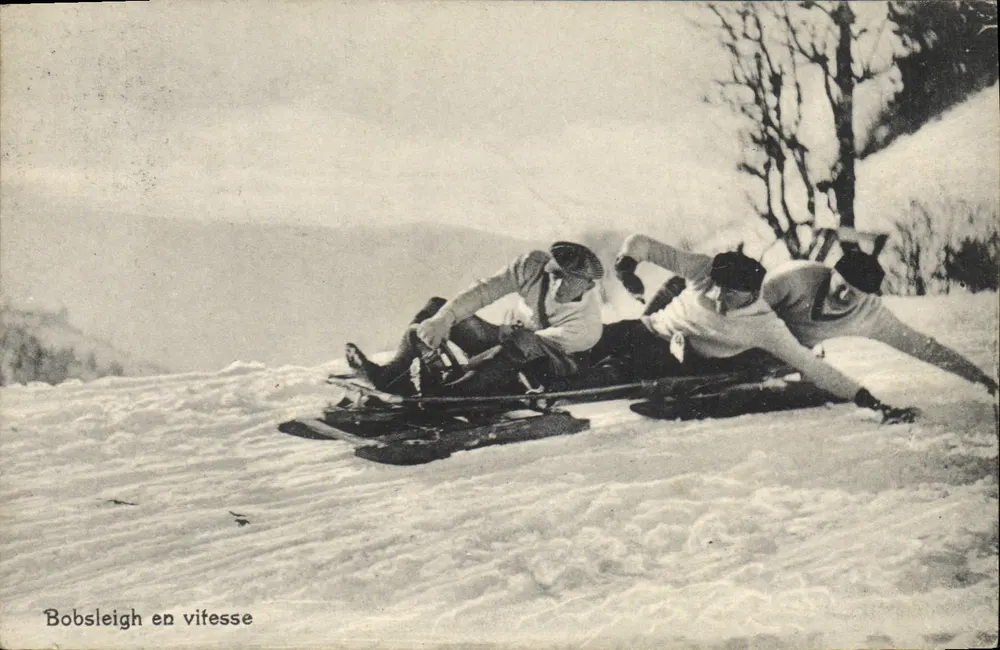 Bobsleigh in Höchstgeschwindigkeit — Winter-Szenenfoto — Nr. 102, May Feres & Co., Lausanne - Vorderseite