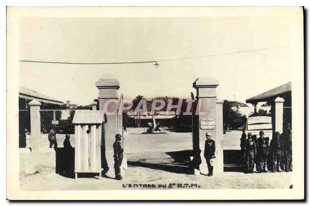A entrada do 2º R.T.M. — Campo militar — Editor não identificado - Frente
