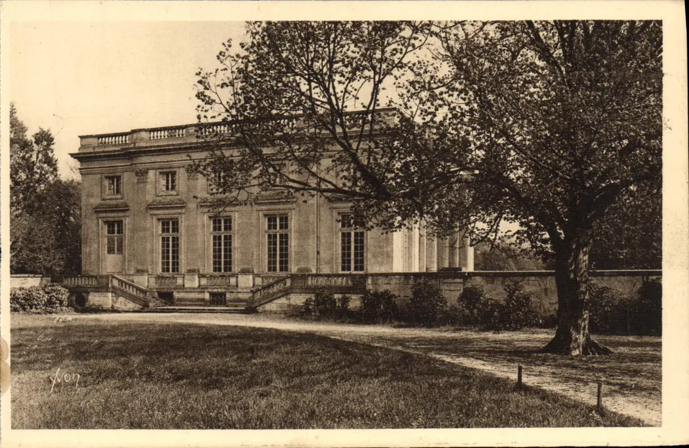 Fassade des Petit Trianon — Versailles — Éditions d'Art Yvon, Paris - Vorderseite