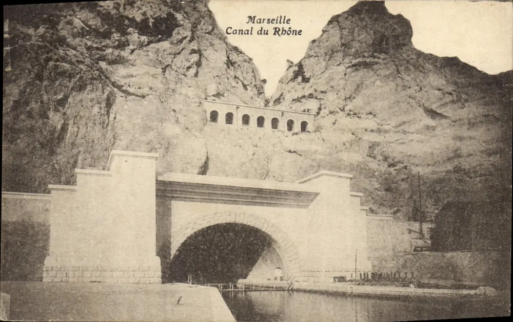 Marselha — Canal do Ródano — visão do túnel e do viaduto - Frente