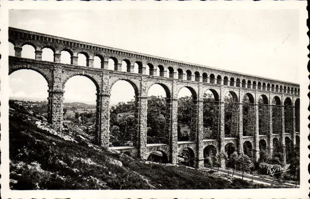 Aqueduto de Roquefavour — construído 1842-1846 — editor Ryne - Frente