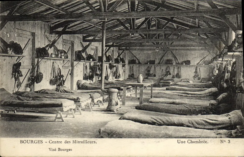 Bourges - Zentrum der Maschinengewehrschützen. Eine Kammermaid. Stempel Bourges. Nr. 3 - Vorderseite