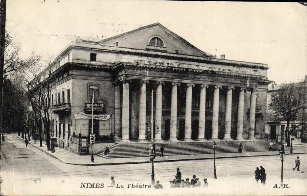 Nîmes — O Teatro — A.R. - Frente