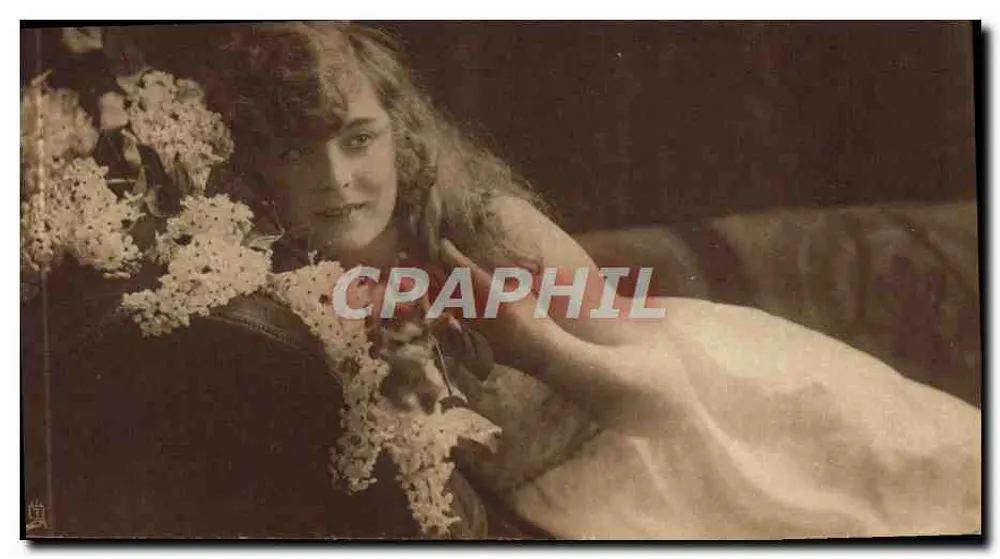 Joven mujer con ramo de lilac — Tuck's Post Card n° 4571 - Anverso