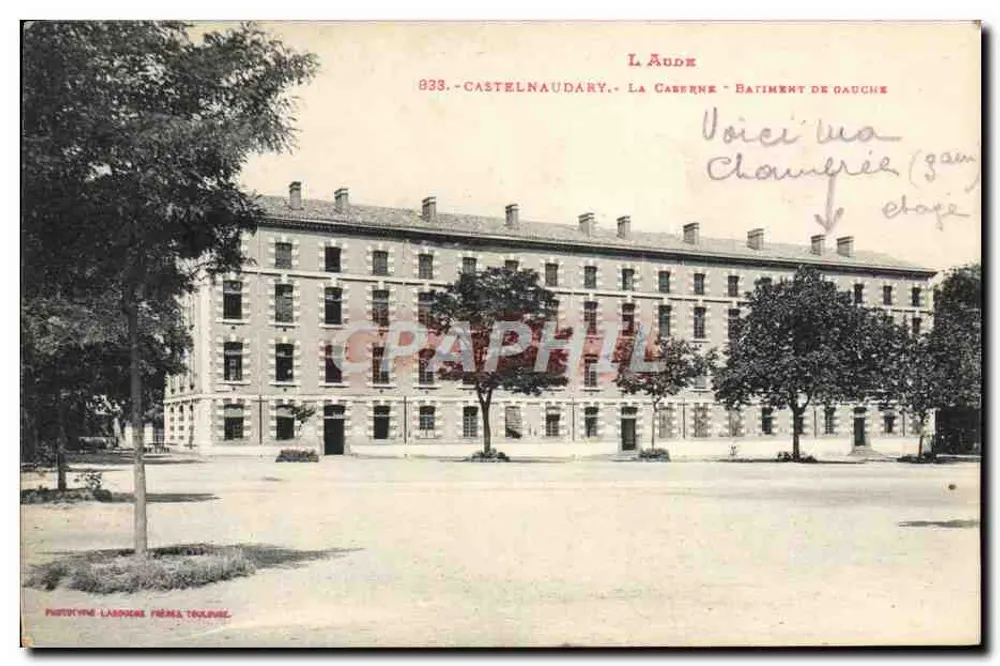 Castelnaudary - La Caberne - Linkes Gebäude - Vorderseite