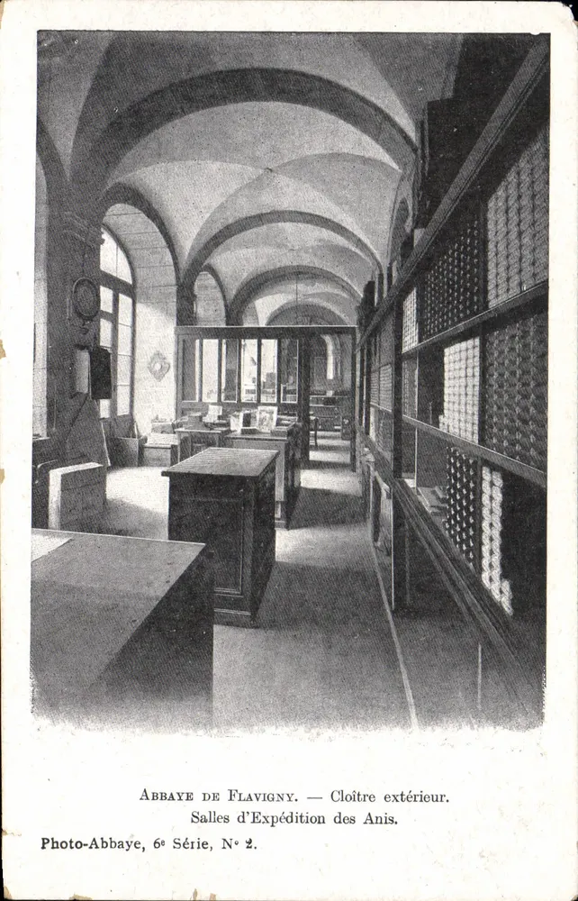 Abbaye de Flavigny — Cloître extérieur. Salles d'Expédition des Anis. Photo-Abbaye, 6e Série, N° 2. - Vorderseite