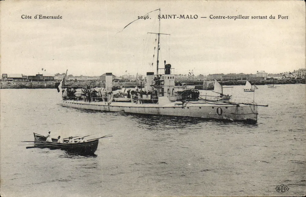 Saint-Malo — Torpedoboot verlässt den Hafen — Verlag E.P.D. Nr. 2046 - Vorderseite