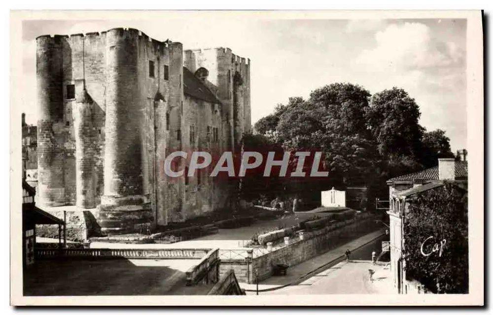 Niort — Le Donion — editor REAL-PHOTO em Paris - Frente