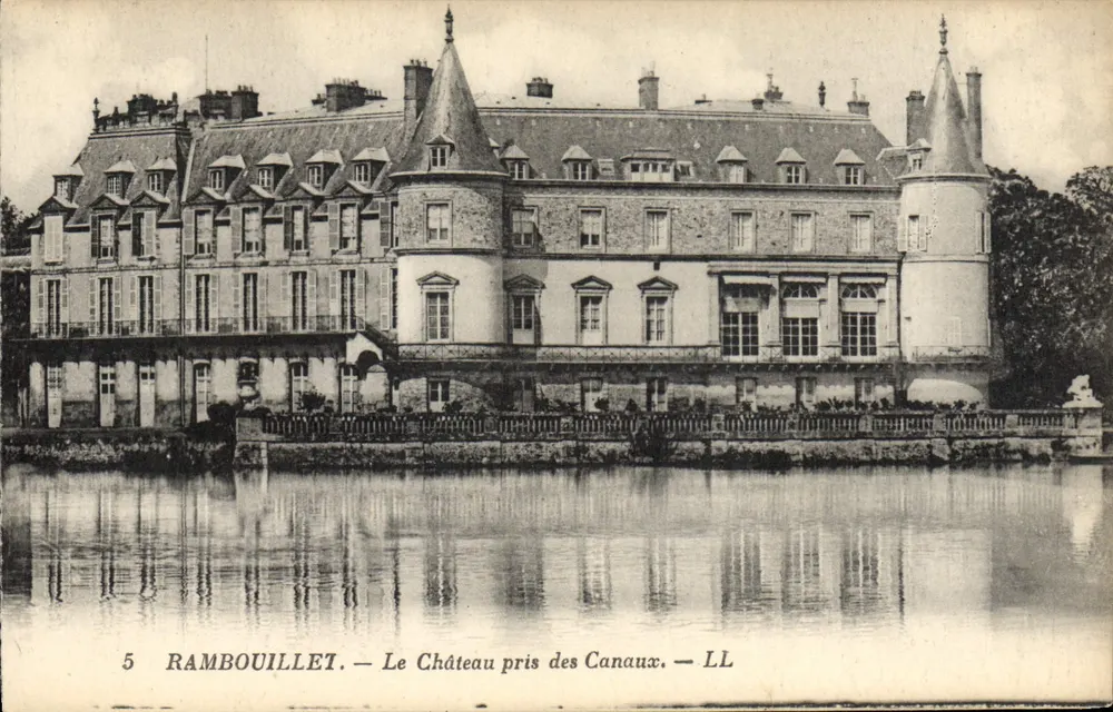 Rambouillet — Il Castello preso dai Canali — LL - Recto