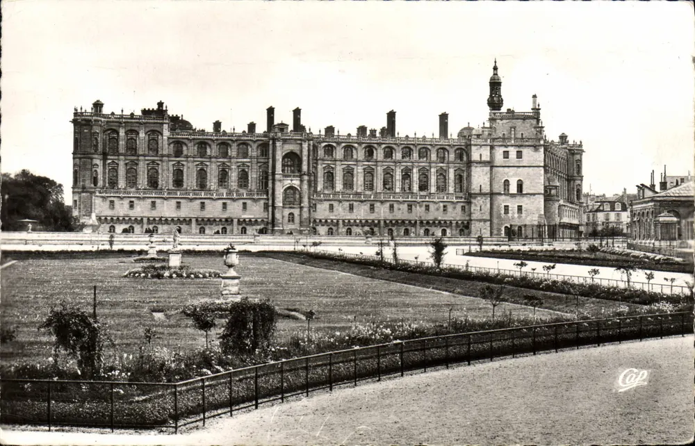 Schloss Saint-Germain-en-Laye — Nordfassade — Verlag Cap - Vorderseite
