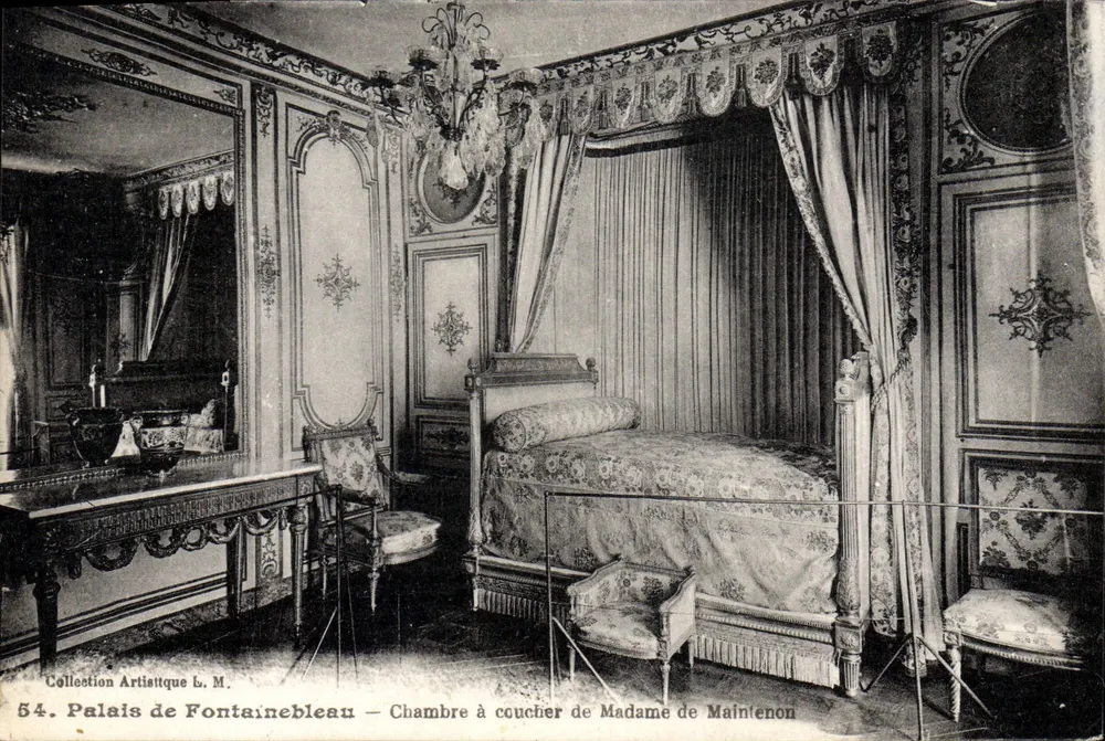 Schloss Fontainebleau — Schlafzimmer der Madame de Maintenon - Vorderseite