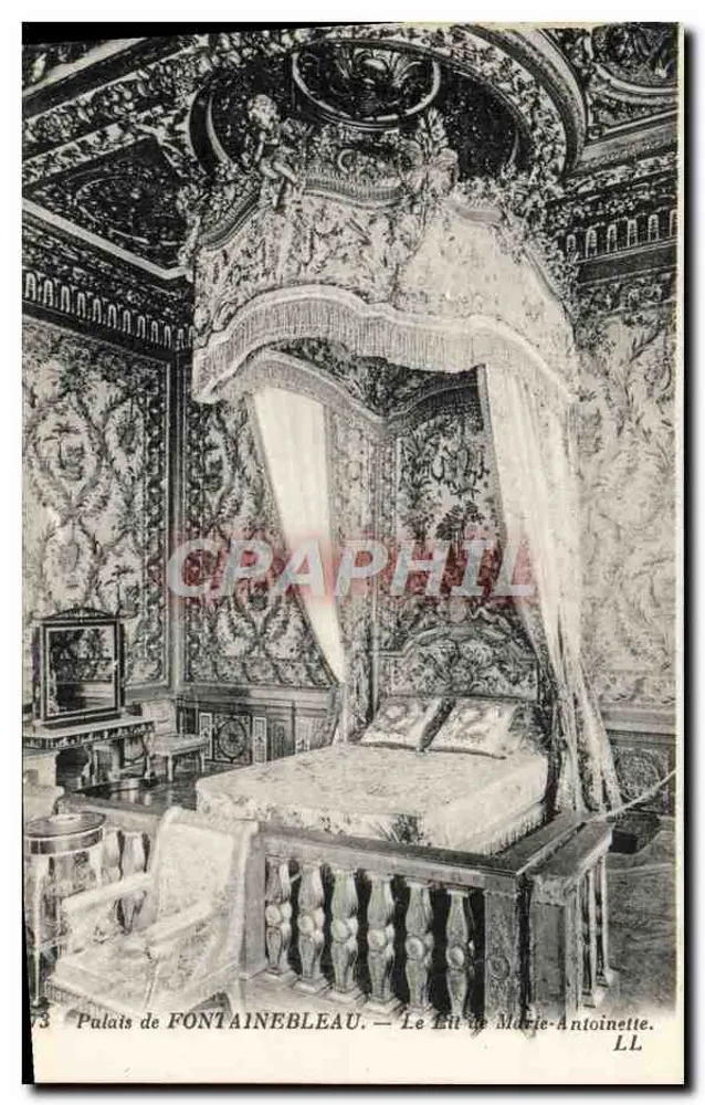 Schloss FONTAINEBLEAU — Das Bett von Marie-Antoinette — LL - Vorderseite