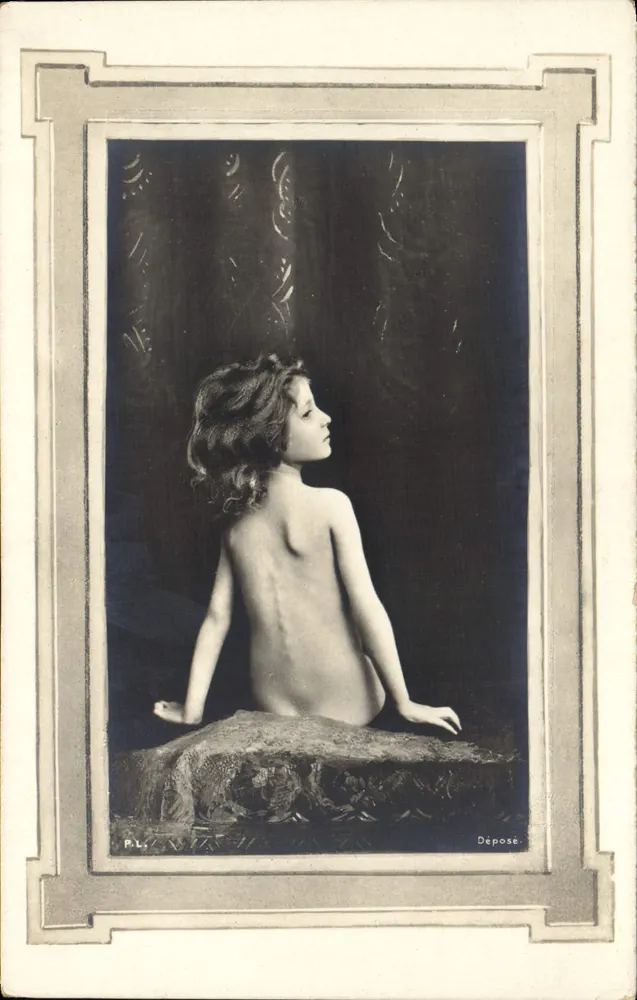 Menina nua — pose artística — P.L. Dépose - Frente