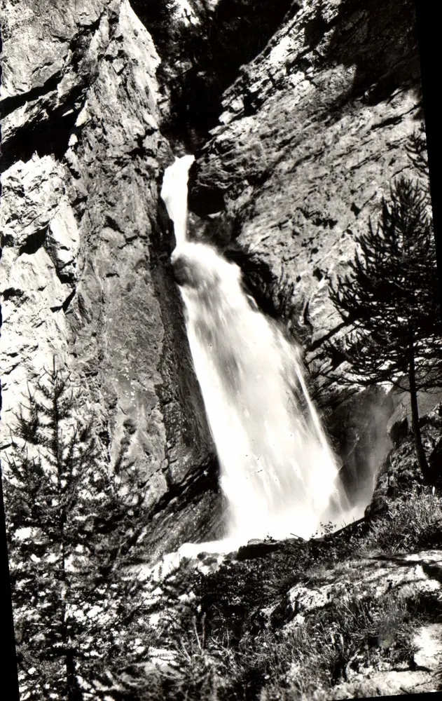Cascata da Meije — La Grave (Alpes Altas) alt. 1526 m. — Edit. AJAX, 4, r. Comte-Félix-Gastaldi, Mônaco - Frente