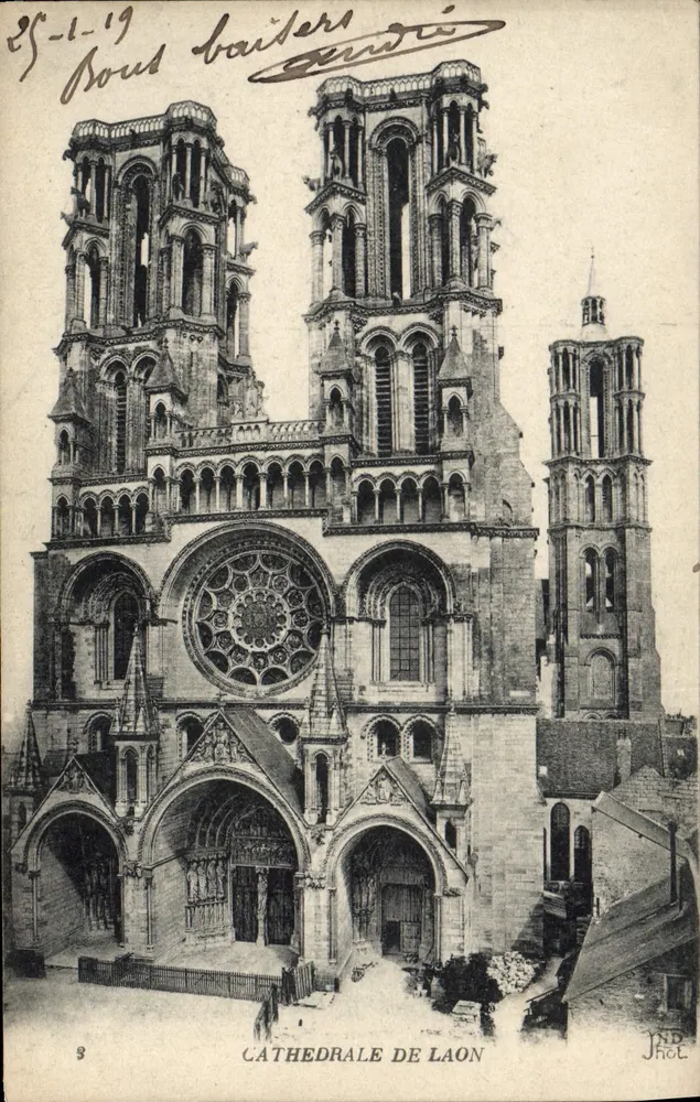 Catedral de Laon — vista da fachada — JAD HOL, n°8 - Frente