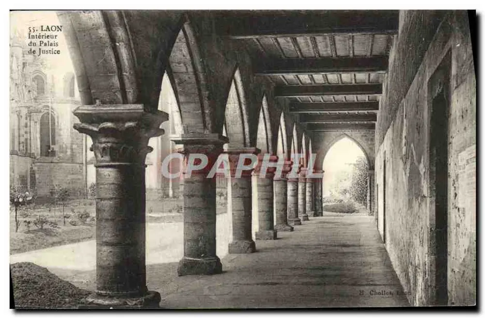 Laon — Interior do Palácio de Justiça — B. Chollich, Laon - Frente