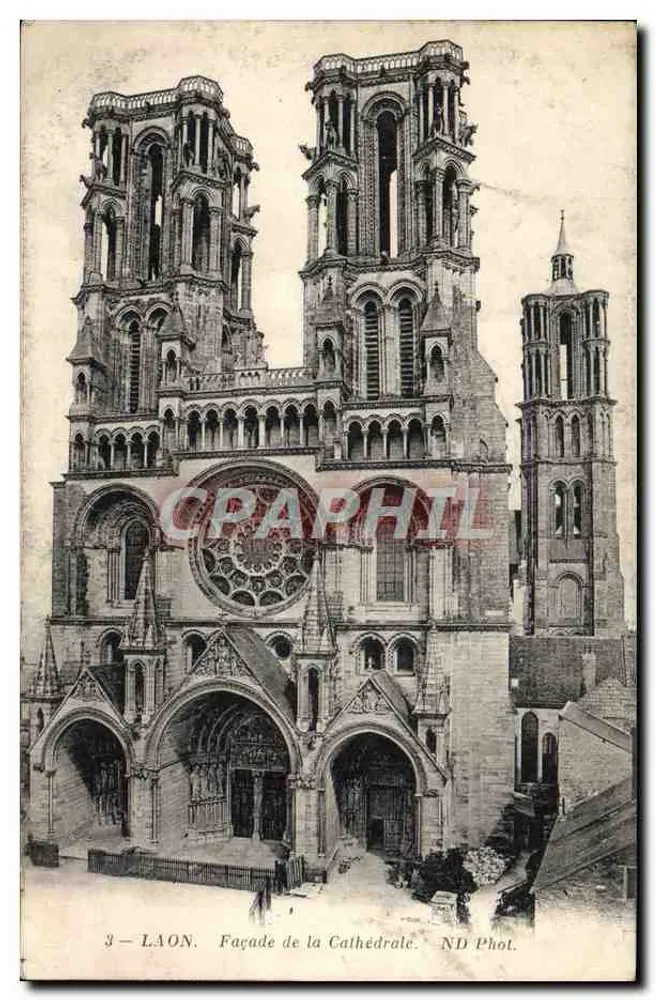 Laon — Fachada da Catedral — ND Phot. - Frente