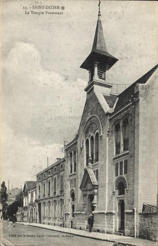 Saint-Dizier — O Templo Protestante — Editado pelo Grand Bazar Universel, St-Dizier - Frente
