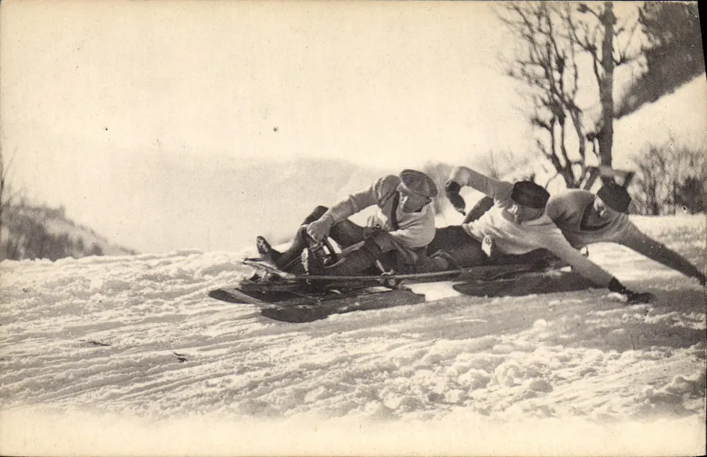 Bobsleigh in der Geschwindigkeit — Szene einer schneebedeckten Abfahrt — Verlag L.B. (gedruckt auf der Rückseite) - Vorderseite